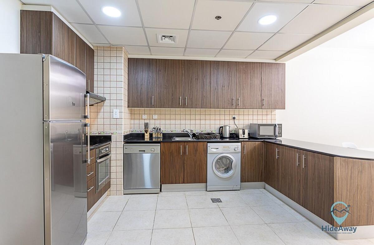 1br Charming Modern 5min To Marina Apartment Dubai